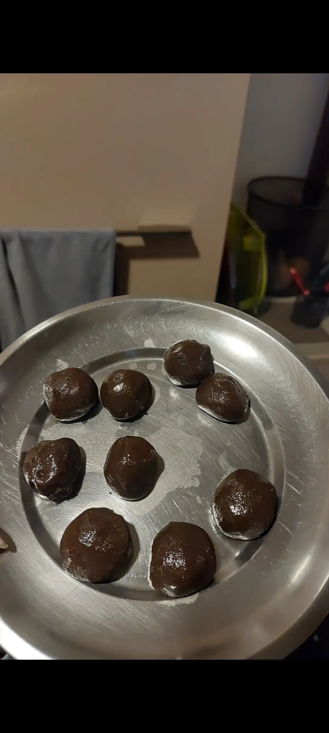 Healthy black sesame ladoo
