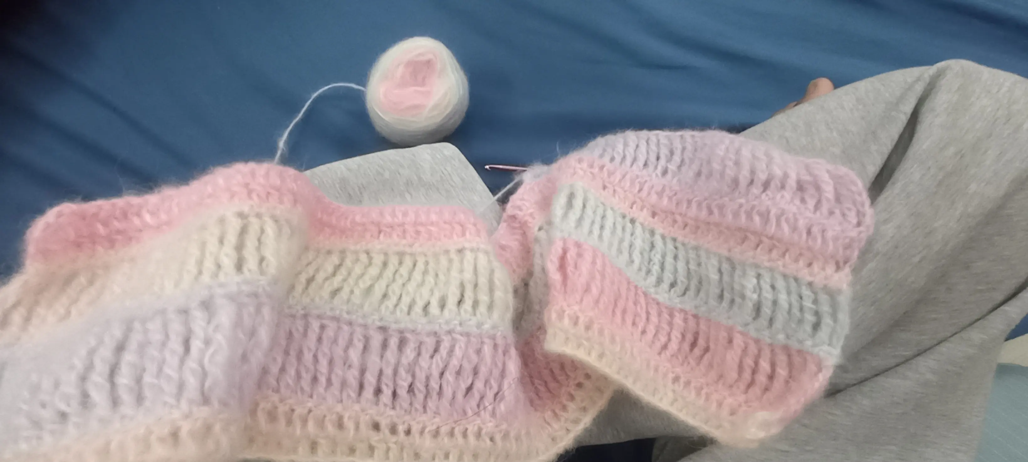 A cozy sweater for both summer and winter!