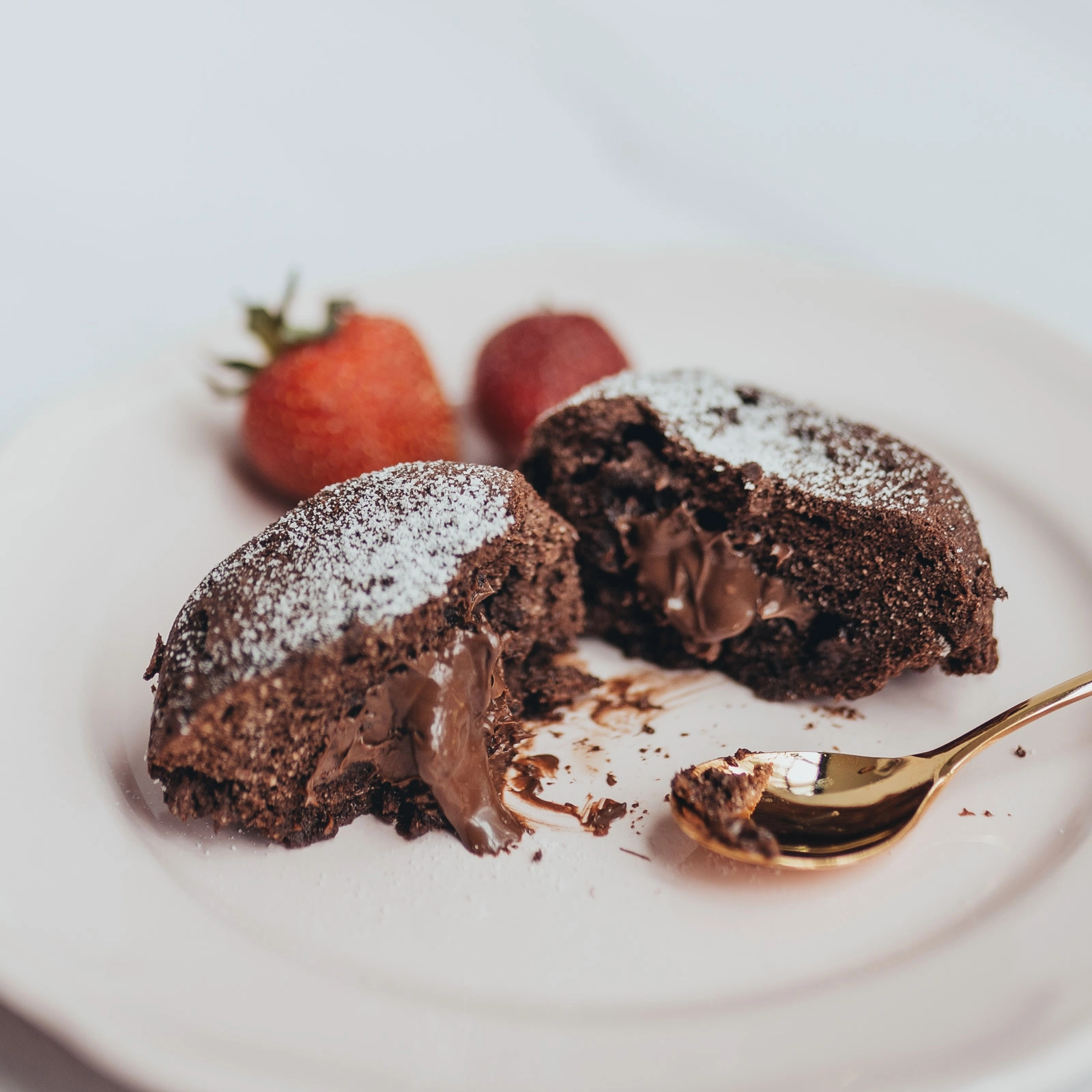 Healthy & Easy Chocolate Mug Cake - Chloe Ting Recipes