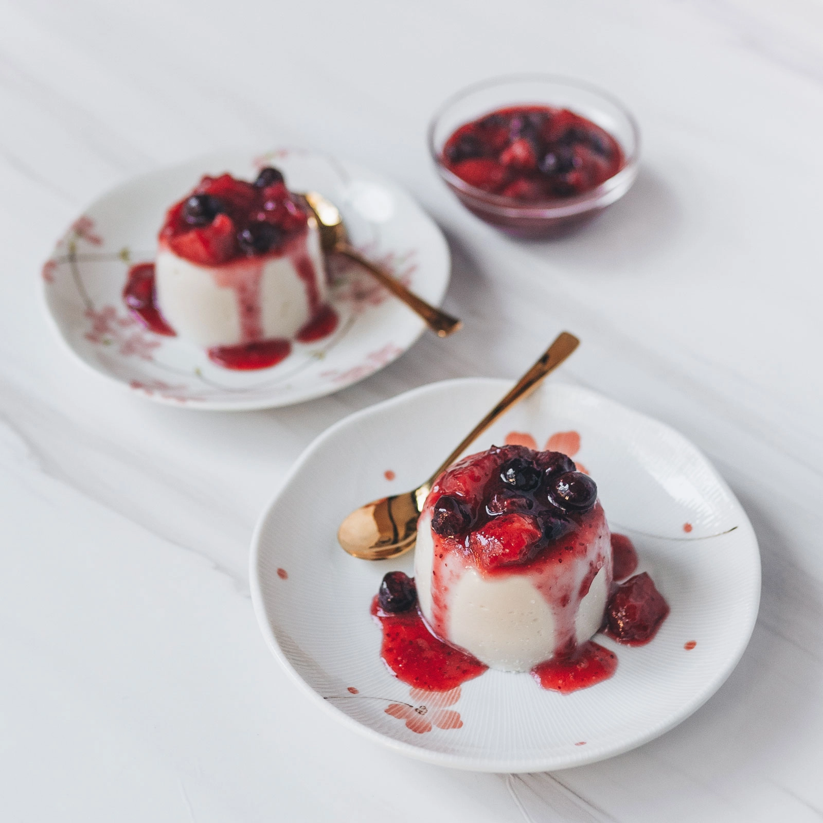 Coconut Panna Cotta - Chloe Ting Recipes