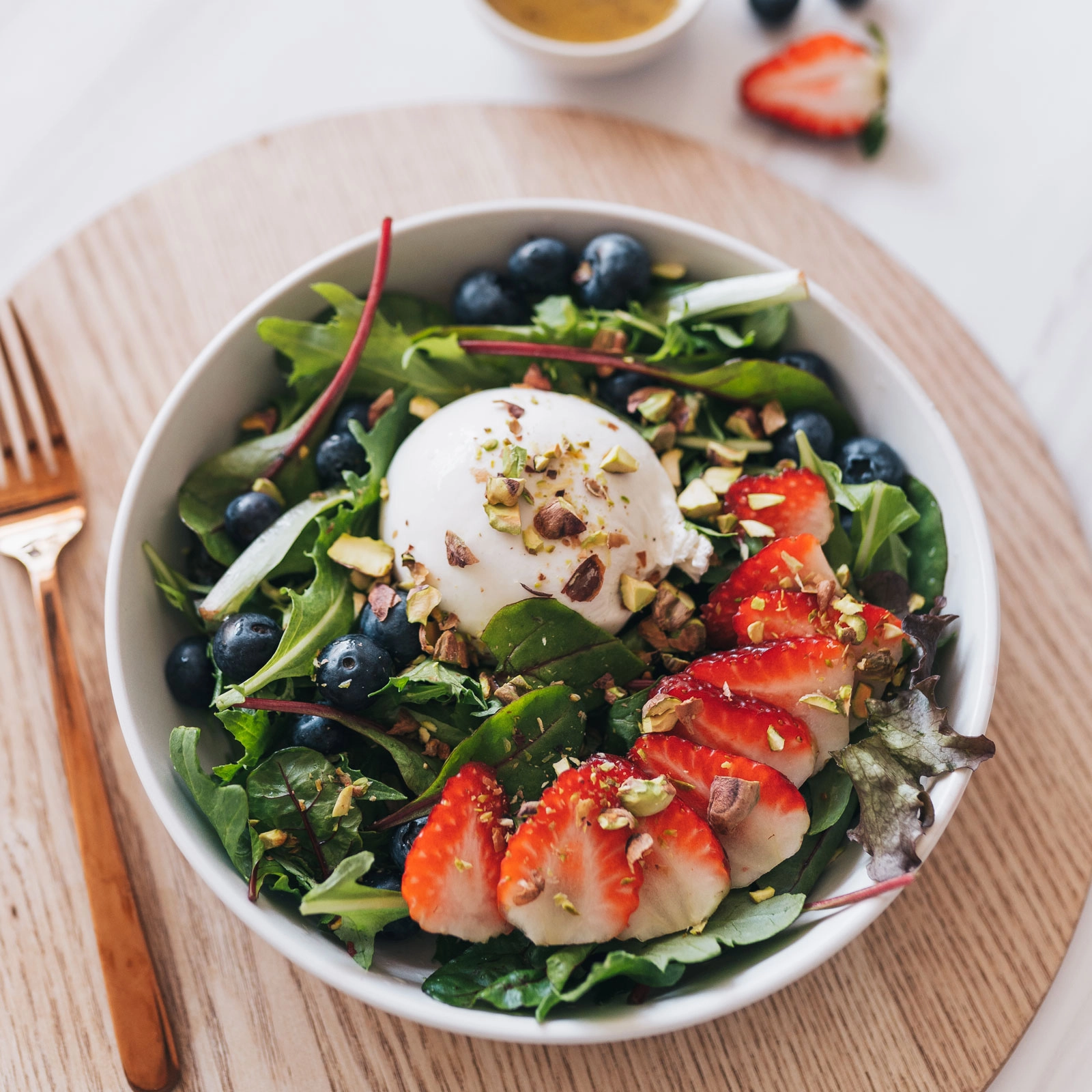 Berry Burrata Salad - Chloe Ting Recipes