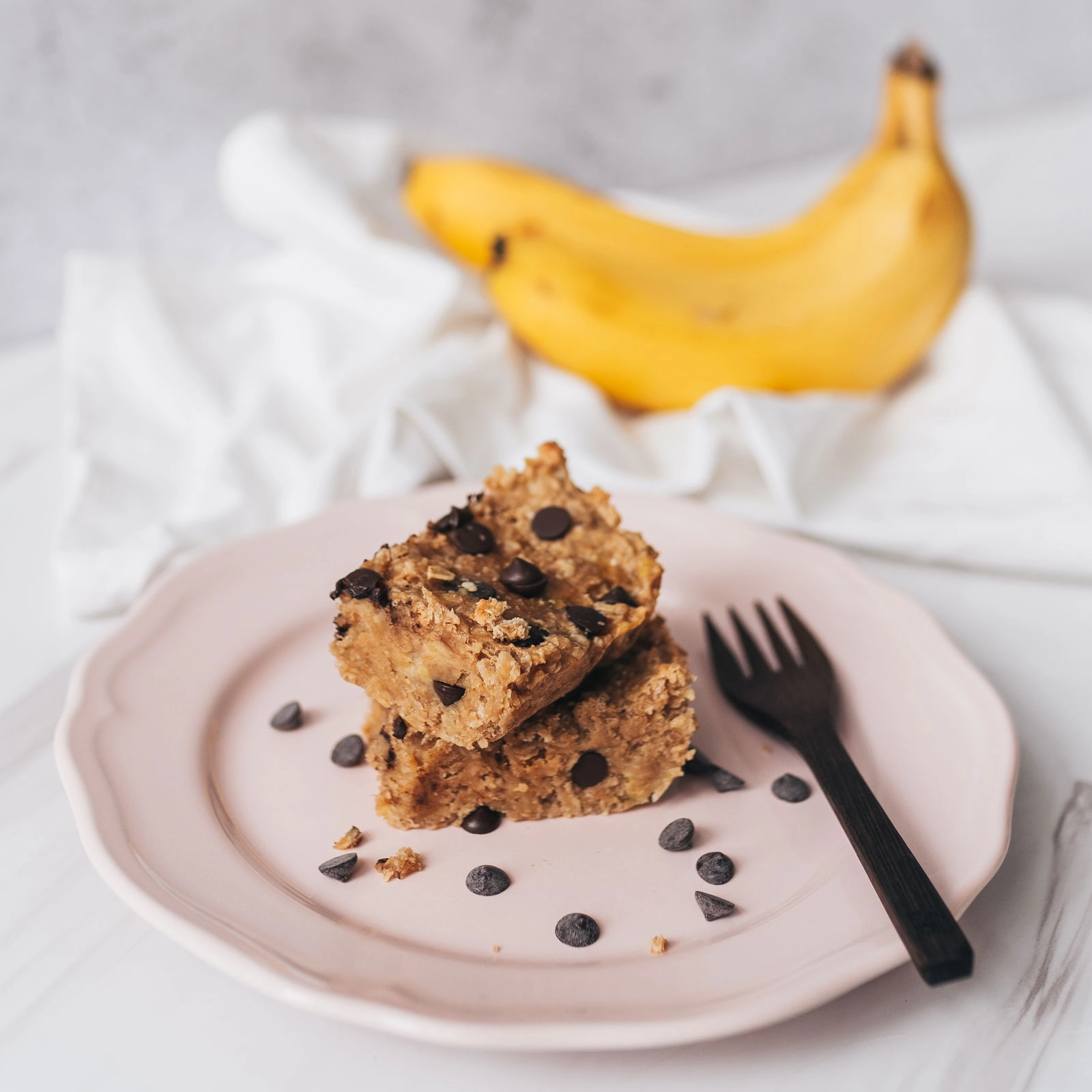 4-Ingredient Breakfast Bars - Chloe Ting Recipes