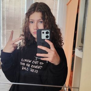 Chloe Ting Community - Internet friend?